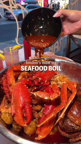 Seafood boil heaven in London 😍🔥 #fyp #london #amazing 