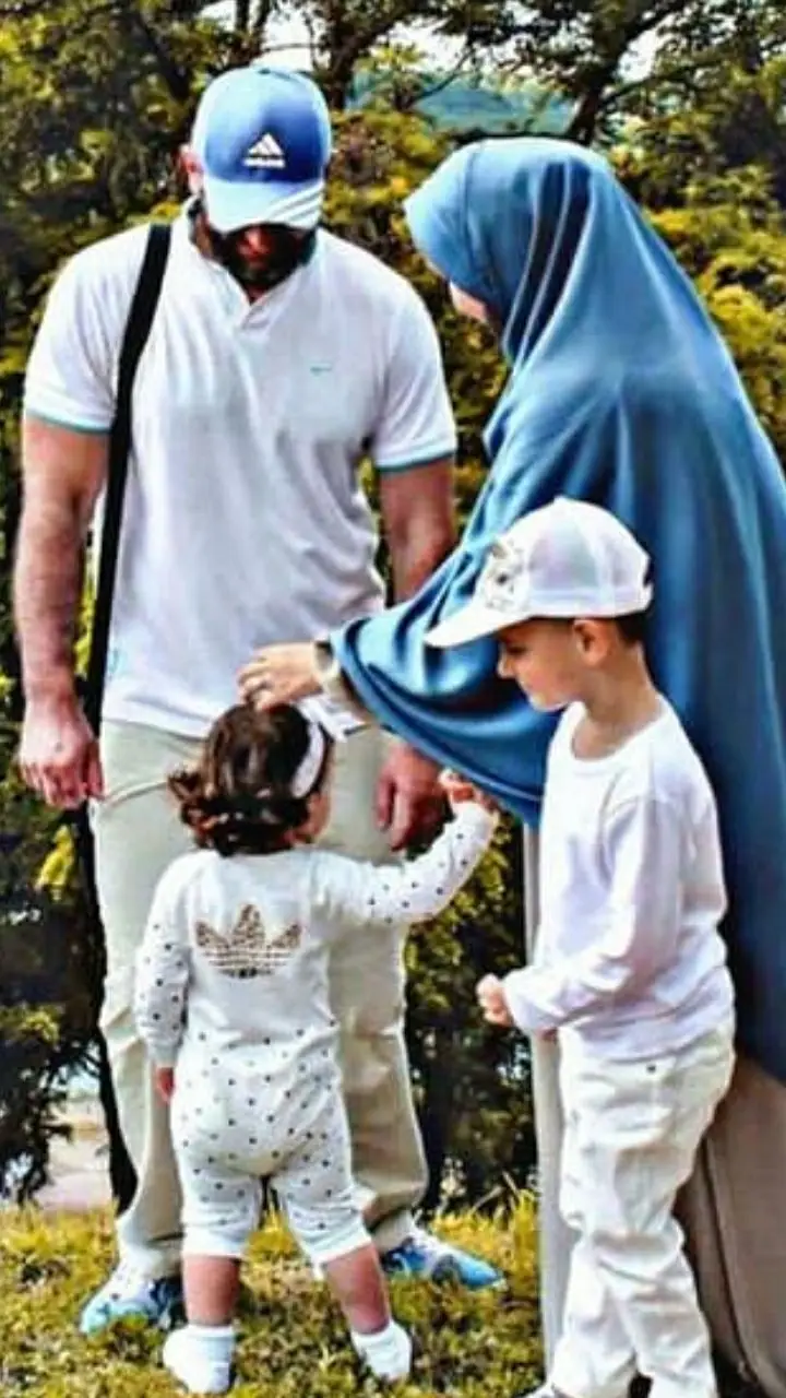 #اللهم_احفض_عائلتي_من_كل_شر #عائلتي #اكسبلور #صور_عائليه #صور_كأنها_لك #صور_اب_وام_واطفالهم #صعدو_الفيديو #اكسبلور #صعدني_اكسبلور_فدوه #الشعب_الصيني_ماله_حل😂😂 #طشونيييييييييي🔫😂🥺🐸💞 