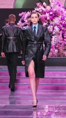 Gigi Hadid runway moments  IB @runway 