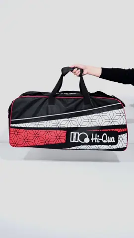 Vertic racket bag siap menemani kamu di lapangan!🔥🏸 Dengan 2 compartment utama yang dapat menyimpan sampai sengan 12 raket dan semua peralatan bulutangkis kamu. Memiliki dimensi 70cm x 25cm x 30cm yang luas dan inside pocket untuk menyimpan peralatan-peralatan pendukung kamu!  Dapatkan sekarang juga di official marketplace Hi-Qua Indonesia!🎉😍 #hiqua #hiquaindonesia #badminton #badminton🏸 #badmintonindonesia #badmintonlovers #badmintonlover #bulutangkis #bulutangkisindonesia #bulutangkislovers #raketbulutangkis #sepatubulutangkis #sepatubadminton #raketbadminton #tasbulutangkis #tasraket #hiquavertic #tasrakethiqua 