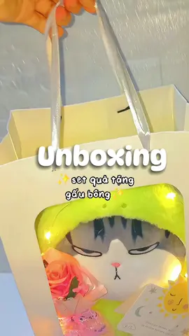Cũng muốn được ai đó tặng lại á huhu☹#foryoupage #setquatang#gaubong#unboxingvideo #hellodituyet #xh #tiktok #tiktok #tiktokshop #handmade#unboxing 