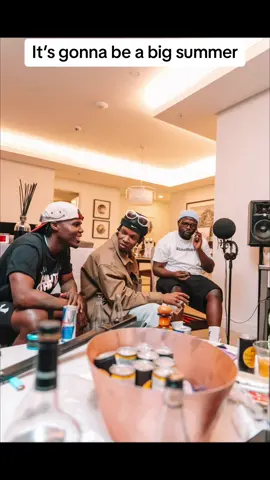 Weve got music for you this summer with our bro @LawdPorry - after being one of the first few people to believe in us before we were even signed, its about time we drop a banger #blaqdiamond #djmaphorisa 