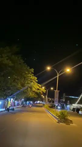 ternate tengah malam🥰💗 #malukupride🏝🔥 #malukuutaraternate #ternate_malukuutara #ternatevideo #ternatevideo #foryoupage #foryou 
