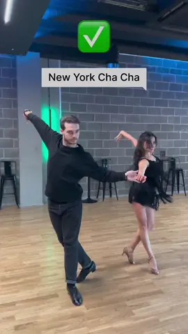 Today's video shows the ❌ not-so-good and the ✔️ good versions of New York in Cha Cha Cha ✨ Watch this space for weekly technique treats and learn with us! Full videos available for Flow Dance members only. #flowdancenineelms #flowdancestudios #ballroomandlatinlondon #americandancestyles #chachacha  #newyork  #americanrhythmlondon #dancetutorial #чачача  #ньюйорк  #dancetechnique #learntodance #ballroomdancetips #howtodance #dancing #латинскиетанцы #dancinglondon #londondance #londondancestudio #dancestudiolondon #танцылондон #бальныетанцылондон #танцевальнаястудиялондон #студиябальныхтанцевлондон
