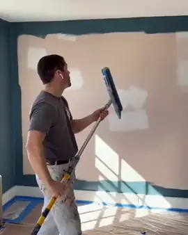 Com capacidade para cobrir grandes áreas em um piscar de olhos, este rolo de pintura com reservatório é a ferramenta ideal para acelerar seus projetos de pintura! Comente 