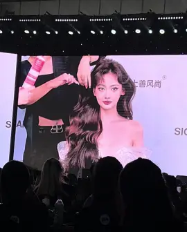 Tóc bay tự nhiên của Cô giáo Trung Quốc #liujingying #thesinginghair #hangthuynguyen #linzhen #xuhuong 