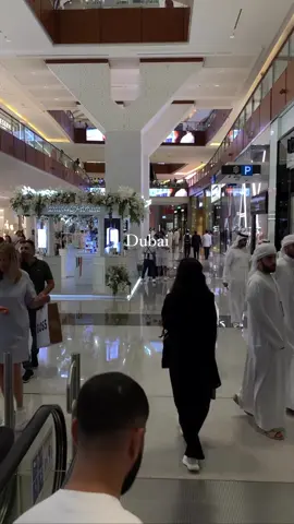 Your destination is … #dubaimetro #dxb #futuristic #daily #fypシ #nextdestination #indotravel 