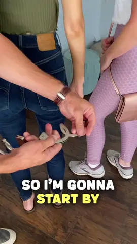 He shows the secret to the handcuff purse escape#usa  #trippy  #riddle  #tryit  #MoodBoost  #boredathome  #fyp  #hack  #scieneexperiment  #viral  #reaction #boys #drawing  #troll  #girlfriend #tiktok #funny #foryou