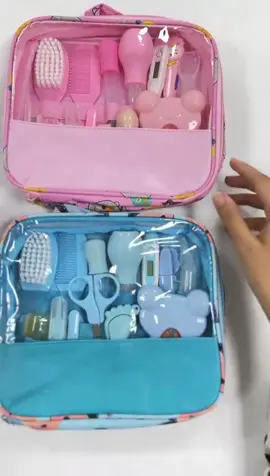 مجموعة Baby care Kit المكونة من 13 قطعة فيها كل اللي طفلك هيحتاجة متاحة من خلال Fam Story 😍😍 أطلبي دلوقتي المجموعة من خلال رسائل البيدج. وليكي شحن مجاني للطلبات أعلى من 500 جنيه 🥰✌