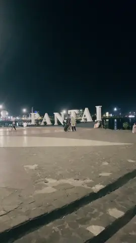 suasana dimalam hari #Pantai Losari#sulawesiselatan seruu 
