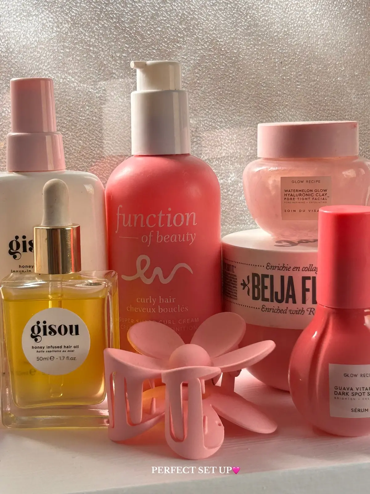 🫧🩷✨🤍🐑 #aesthrtic #pibkarsthetic #momentsofjoy #beauty #skincare #makeup #haircare #gisou #glowrecipe #kbeauty @Glow Recipe @Gisou @@aloyoga @Kylie Cosmetics @the crème shop 