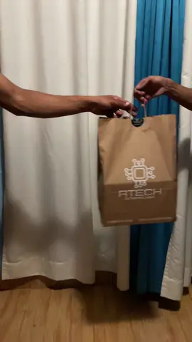 ¡Cliente feliz!🫡🫡 Cerradura inteligente biométrica modelo L, con huella dactilar para puerta de madera y metal, control con aplicación, Bluetooth, Wifi, Teclado eléctrico, llave y más.🚪🔒 #RTECHDOMINICANA  #CASASEGURARD  #cerradurasinteligentes  #republicadominicana 