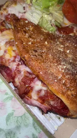 HOWIE MOWIE #fyp #trending #pizza #hungryhowies #new #classic #foryou 