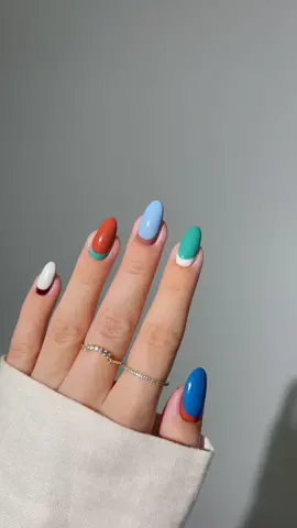 🌧️🧶🧵🧤 simple and cozy fall skittle  ____ #nails #nailart #fallnails #simplenails 