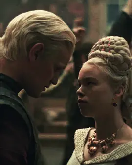 their laughs while holding hands was cute omfg also idk whats wrong with the audio nothing worked #daemyra #daemontargaryen #rhaenyratargaryen #daemyraedit #houseofthedragon 