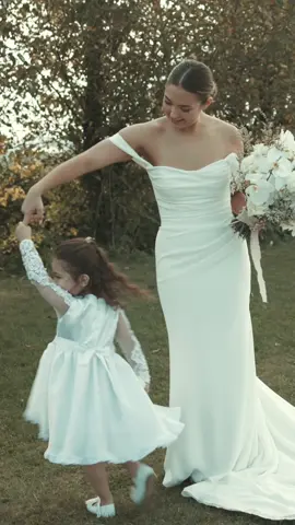the sweetest little flower girl #flowergirl #flowergirldress #momsweddingdress #2023wedding 
