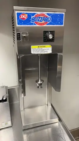 Squeaky clean 🫧 #dq #diaryqueen #bissellsteamshot 