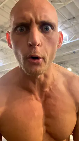 StreetBroker's SO DAMN GORGEOUS!!! 🤤♥️😋 #fyp #foryoupage #foryou #streetbroker #shirtlessmen #pwilson #bodygoals #Fitness #sixpackabs #omfg #yummyaf Follow him on Insta: askp.wilson 👈🏻