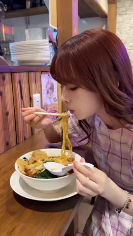 우동 먹는 일본 소녀 Japan girl eating udon #먹방 #일본미녀 #일본여행 