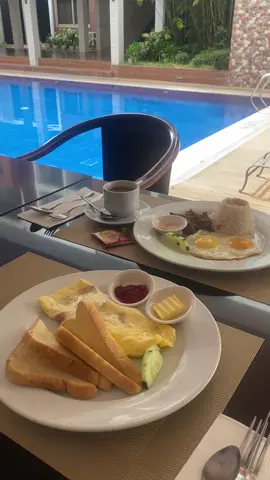 Breakfast Poolside @ Savannah Resort Hotel in Angeles City #breakfast#angelescity#savannahresorthotel#asmr#masarap