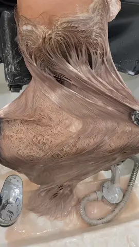 Tone màu x2 độ sáng da của bạn🥰#AntiFakeNews #Master2023byTikTok #viral #nhuộmtóc #tócđẹp #tócxinhmỗingày #brownhairsalon #xuhuongtiktok #hanoi #thinhhanh #trend #trend #cắttóc #xuhuong #LearnOnTikTok 