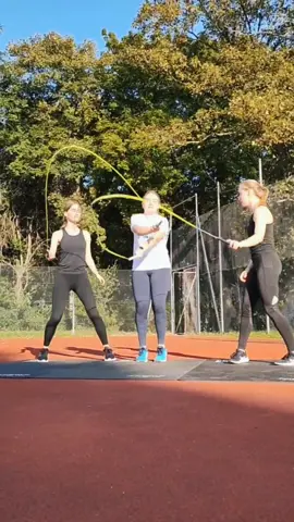 Trio with two ropes #letsmove #Fitness #jumprope #fyp #trio #ropeskipping #ugrokotel #nekedbe #jumpplusacademy 