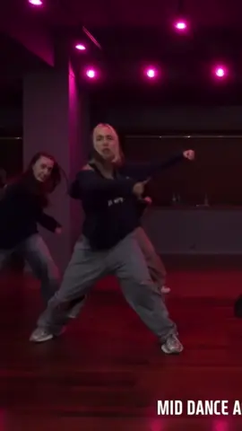 so happy to go to class of jinwoo from #mbitious crew and #aittytoo 🤍 #smf #streetmanfighter #dance #seoul