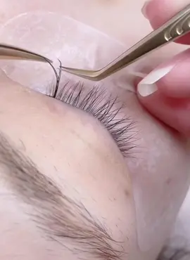 Chia sẻ cách nối mi yy cho mọi người  tham khảo ,nối siêu nhanh ,siêu đẹp #miyy #noimiyy #Master2023byTikTok #hoangduyeneyelash 