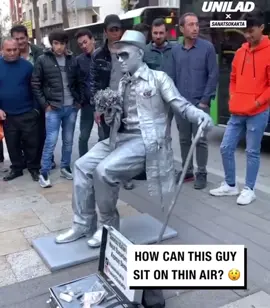 #fyp #emrethemovingstatue #howdoeshedoit?🤷‍♀️ #interestingthings 