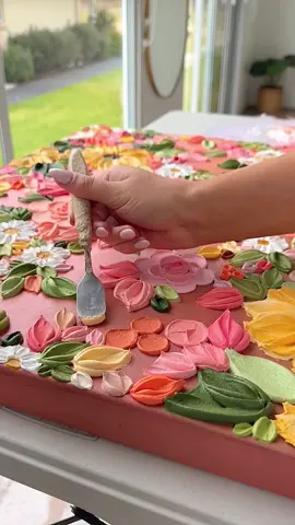 New things are coming! Join my newsletter list (link in bio) to stay in the loop 🌸 #texturepainting #texturedfloralart #relaxingartprocess #artforsalebyartist #sunflowerpainting 