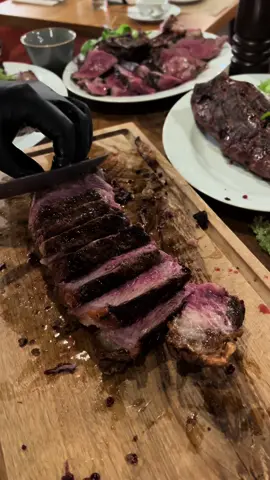 Juicy dry-aged T-Bone ar Argentinian Steakhouse, Timişoara 🥩🔥 #romania #timisoara #argentiniansteakhouse #vitaargentina #premium #tbone #porterhouse #beef #steak #dryaged 