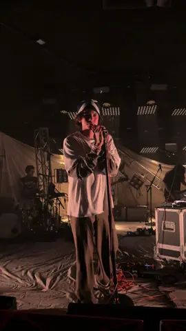 #dominicfike #dominicfikeconcert #guitar #frankfurtammain #dominicfikelive #dontstareatthesuntour #dominic #fike #fyp #viral 