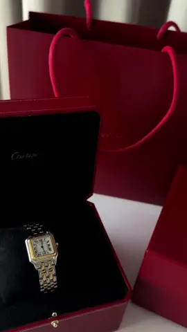 Panthère de Cartier 🐆  #cartier #cartierwatch #pantheredecartier #luxurywatches #dreamwatch #cartierlove #watchlover #fashiontiktok #unboxing #oldmoney #oldmoneyaesthetic #oldmoneystyle 