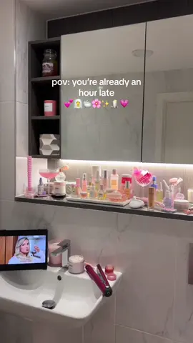 And still nothing to wear ✨💕 #SelfCare #selfcareroutine #selfcareroutine #selfcaretiktok #gettingready #skincare #aesthetic #thatgirl #thatgirlroutine #pinterest #pinkpilatesprincess #fyp 