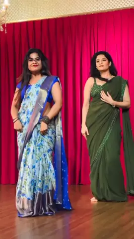 Trending Dance 🕺💃 #tiktokviral #tiktok #viral #bollywood #bgm #trending 