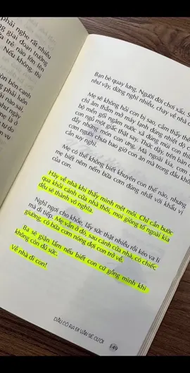 Dù cuộc sống có đối xử với con như thế nào , dù ngoài kia có mệt mỏi bao nhiêu , chỉ cần có thể về đến nhà …#chualanh #cốgắng 