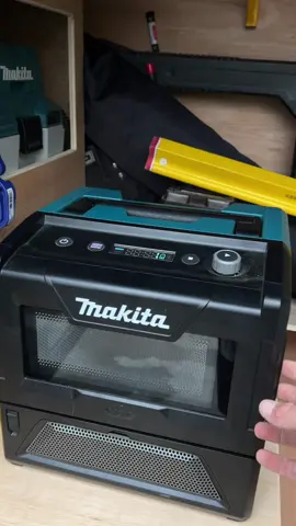 Popcorn anyone? Controversial one but I seriously love this microwave 😍 #carpenter #joiner #DIY #carpentry #woodwork #woodworking #joinery #makita #makitauk 