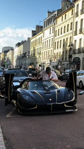 insaneeeeeee 😍 #carspotting #luxurycars #car #hypercar #agerars #koenigesgg #paris #1of1 #versailles #paris 