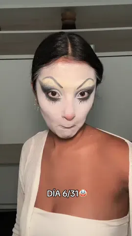 Respuesta a @Luz si tienen tips de como puedo mejorar en taparme las cejas LOS LEOOO jajaja 👺#halloweenmakeup #maquillajedepayaso #pennywisemakeup pupilentes: @TTDEYE Cosplay Lenses 