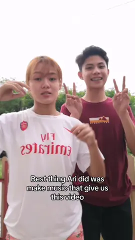 This video gets me every single time like…the realization on her face 😂😂 - - - - - - - #arianagrande #ariana #3435challenge #couple #coupledance #dancechallenge #yassified #boyfriend #girlfriend 