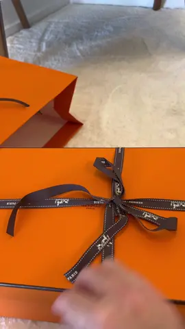 Hermès Chypre Sandals. #Unboxing #FashionASMR 