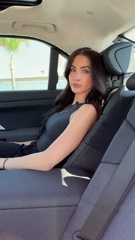 The 31.3 inch Theater Screen inside the BMW i7 🔥 #BMW #BMWi7 #i7 #bmwmotorsport #McKennaBMW