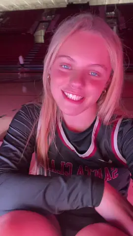 Pump fakeeee #mediaday #wbb 