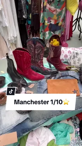 Snapshot of out last event in Manchester… releasing more dates and locations soon! The UK’s biggest thrift market is coming to a city near you😊 #clothescycle #fashion #y2k #popup 