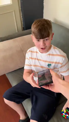 как думаете, ему понравился подарок?🥹