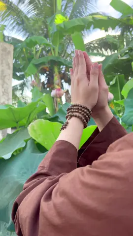 Chuỗi Trầm Hương 108 Hạt  Cầu chúc cho những ai xem được video này đều có một cuộc sống bình an, sức khoẻ và may mắn. #TikTokFashion #thichphuocthien #chuoitramhuong 