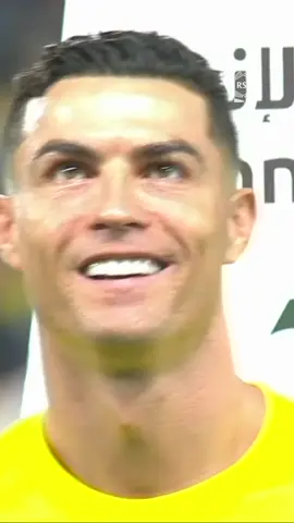 Cristiano Ronaldo waving to his kids before kick off 👋😍 #yallaRSL #SportsOnTikTok #ronaldo  📹 IG: georginagio