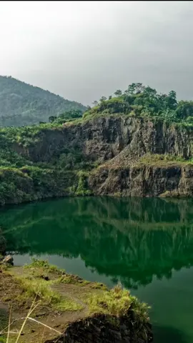 Khi bạn cảm thấy mệt mỏi, hãy lắng nghe những giai điệu chữa lành, để tâm hồn được xoa dịu. Âm nhạc là liều thuốc chữa lành cho tâm hồn, hãy để nó giúp bạn vượt qua những khó khăn trong cuộc sống. #amnhacchualanhtamhon #thugian #nhacthien #chualanh 