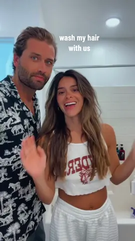 Imagined romantic time for couples vs actual “drowned” shampooing time … #kono #konosalon #haircare #shampoo #konopartner 