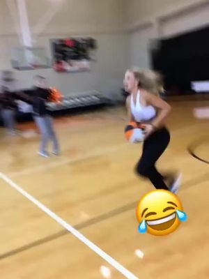 girl tries to dunk fail #basketball #funny basketball #NBA #trending #viral #xyzbca #fyppppppppppppppppppppppp #fyp